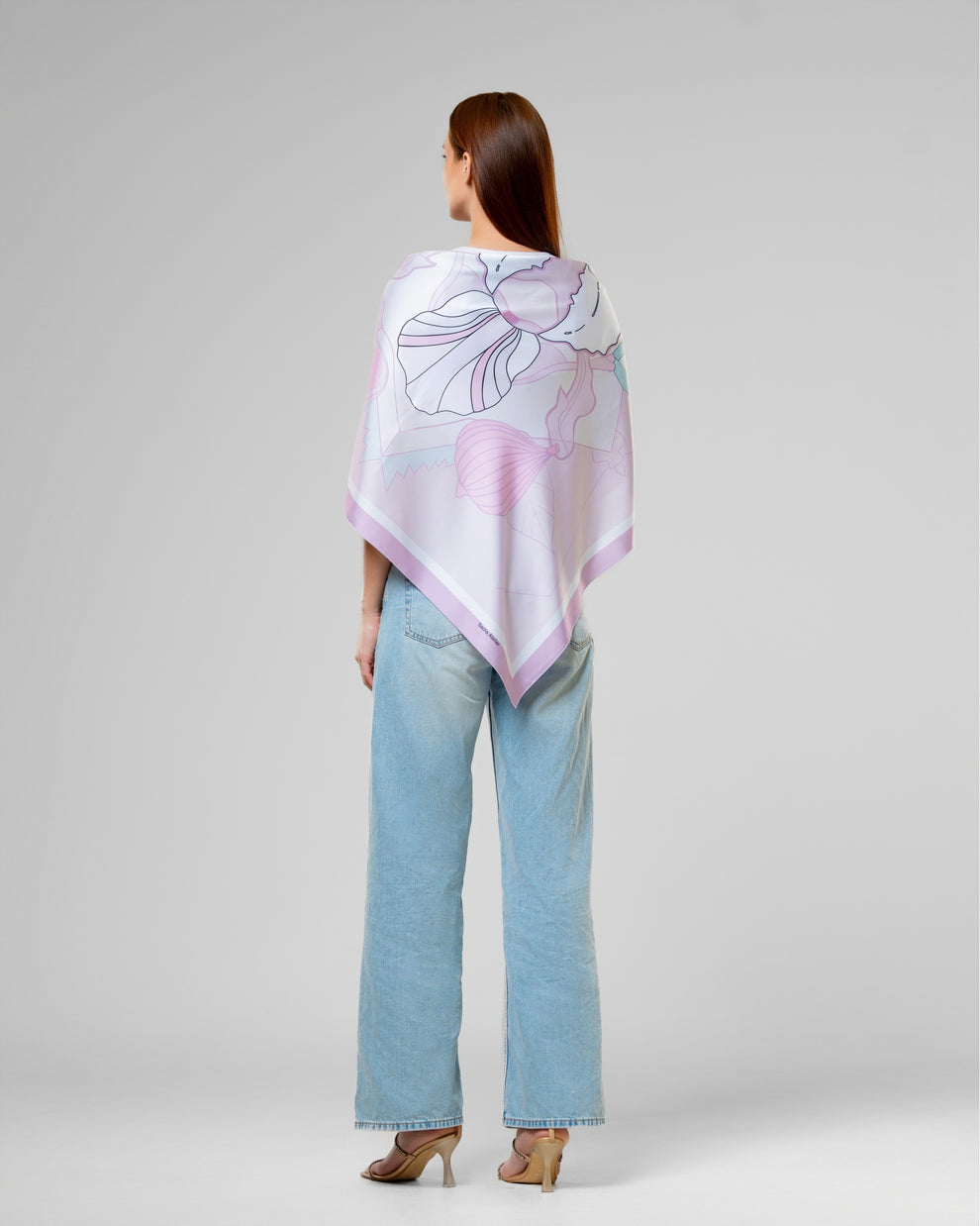 PEMBE İNCİR EŞARP